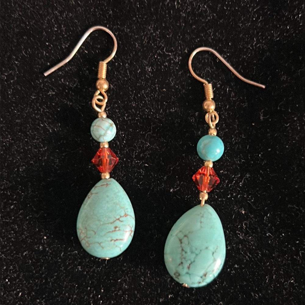 Handcrafted Pair of Dyed Howlite Stone and Faceted Bead Drop Hook Earrings